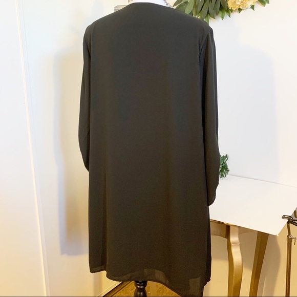 - Soprano Black Dress! Button up sleeve! Size Large - Picture 4 of 8